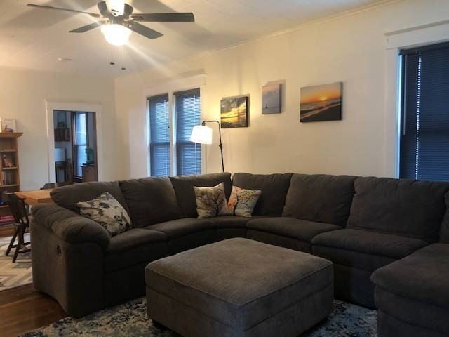 320 N Lewis St - Photo 3 of 22