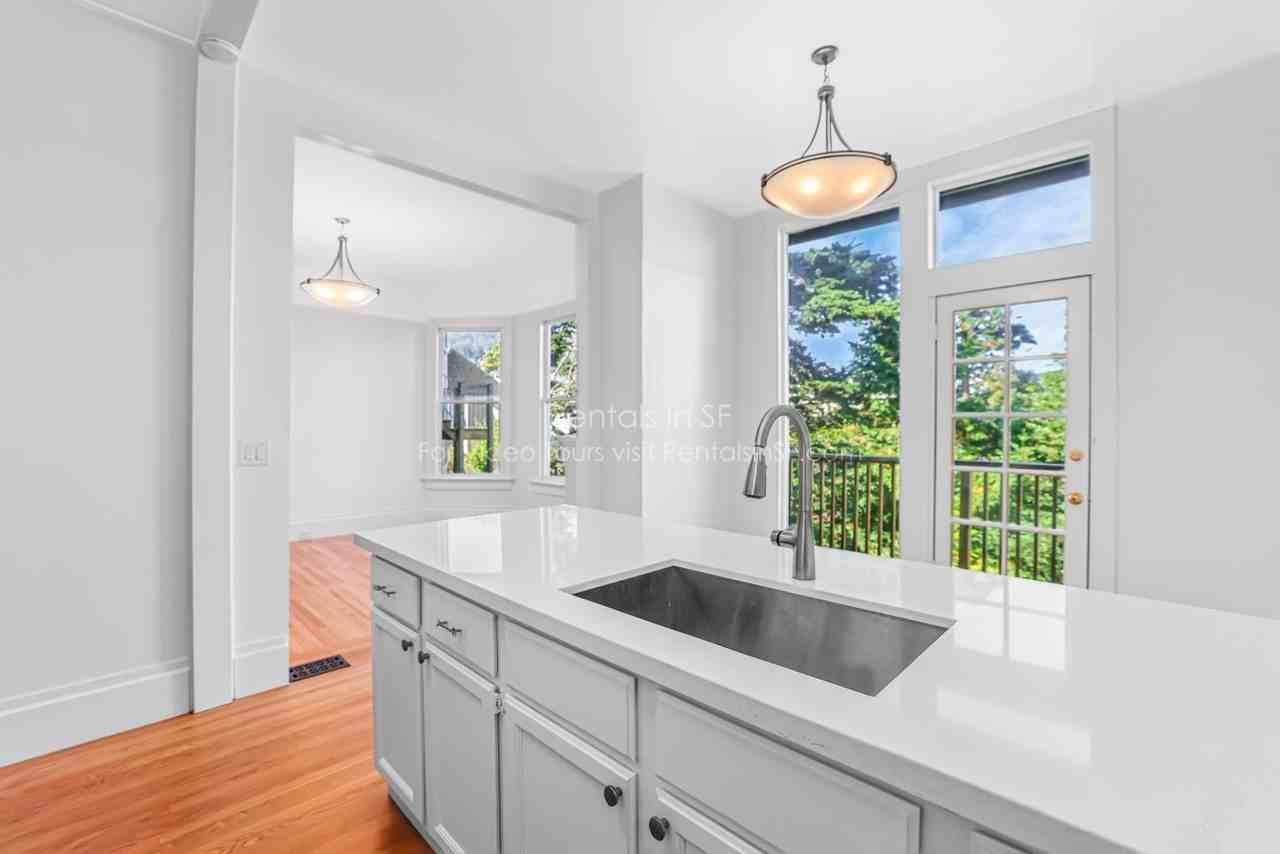 721 Shrader St #8 - Photo 2 of 25