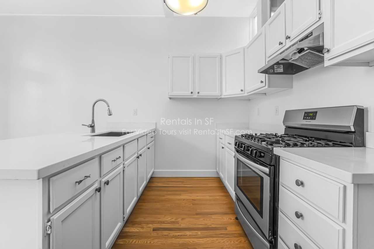 721 Shrader St #8 - Photo 4 of 25