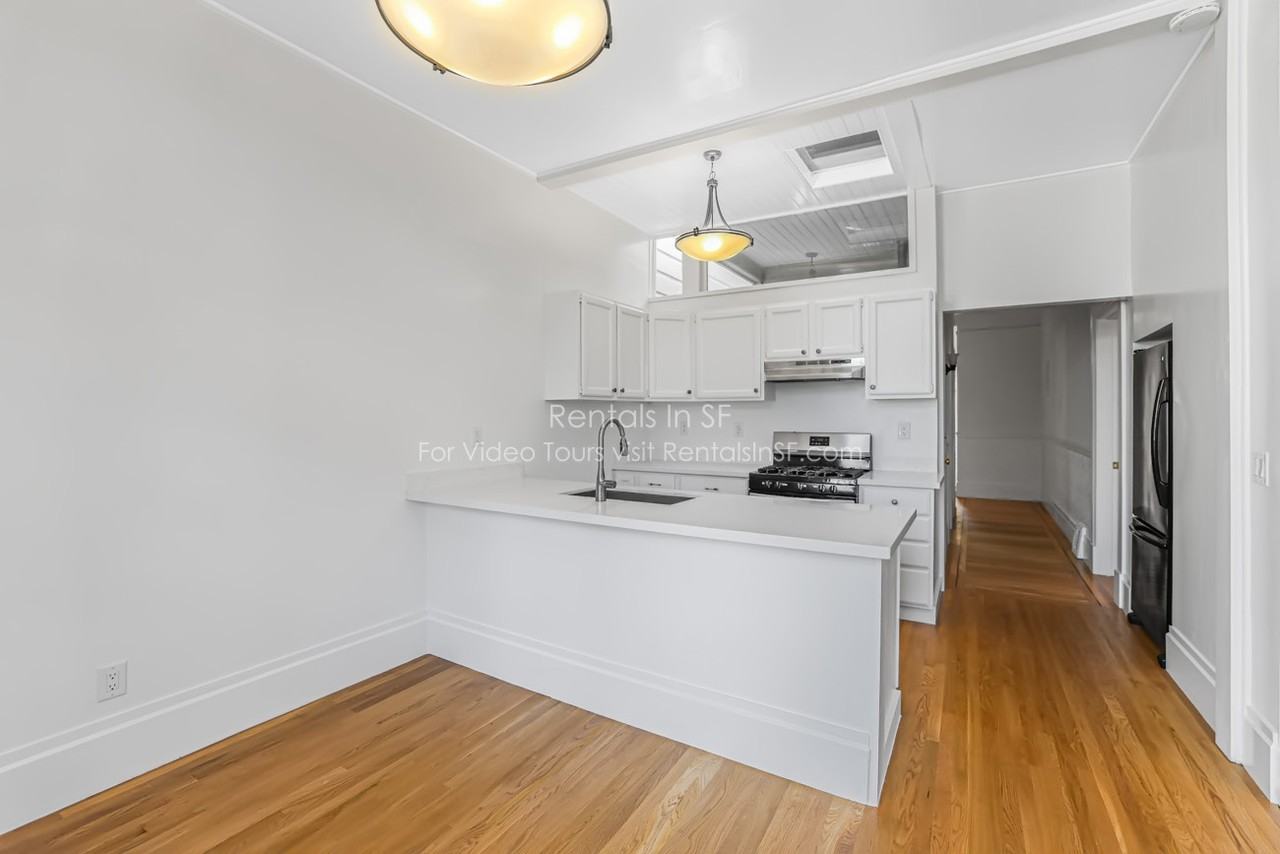 721 Shrader St #8 - Photo 7 of 25