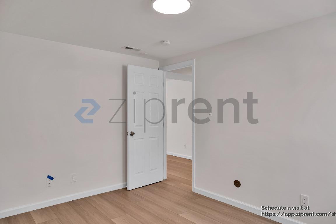 860 Olive Ave #B - Photo 7 of 17