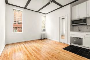 220 Sullivan St #2D - Photo 1 of 1