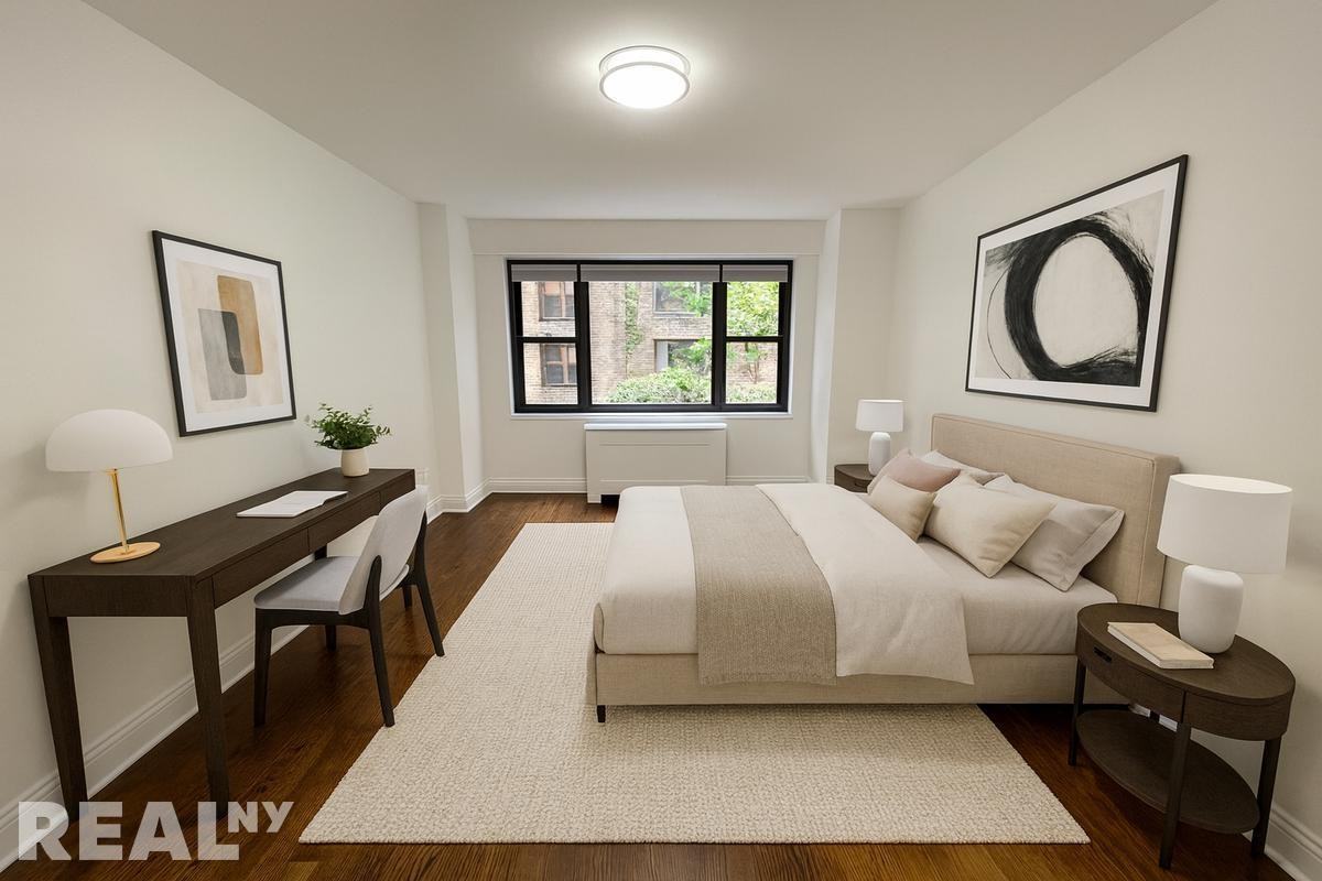 E 56th St #4D - Photo 3 of 8