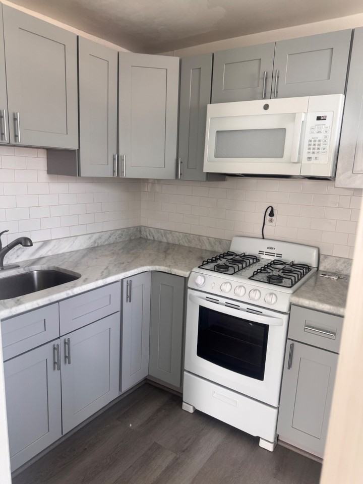 2301 Haverford Rd - Photo 4 of 7