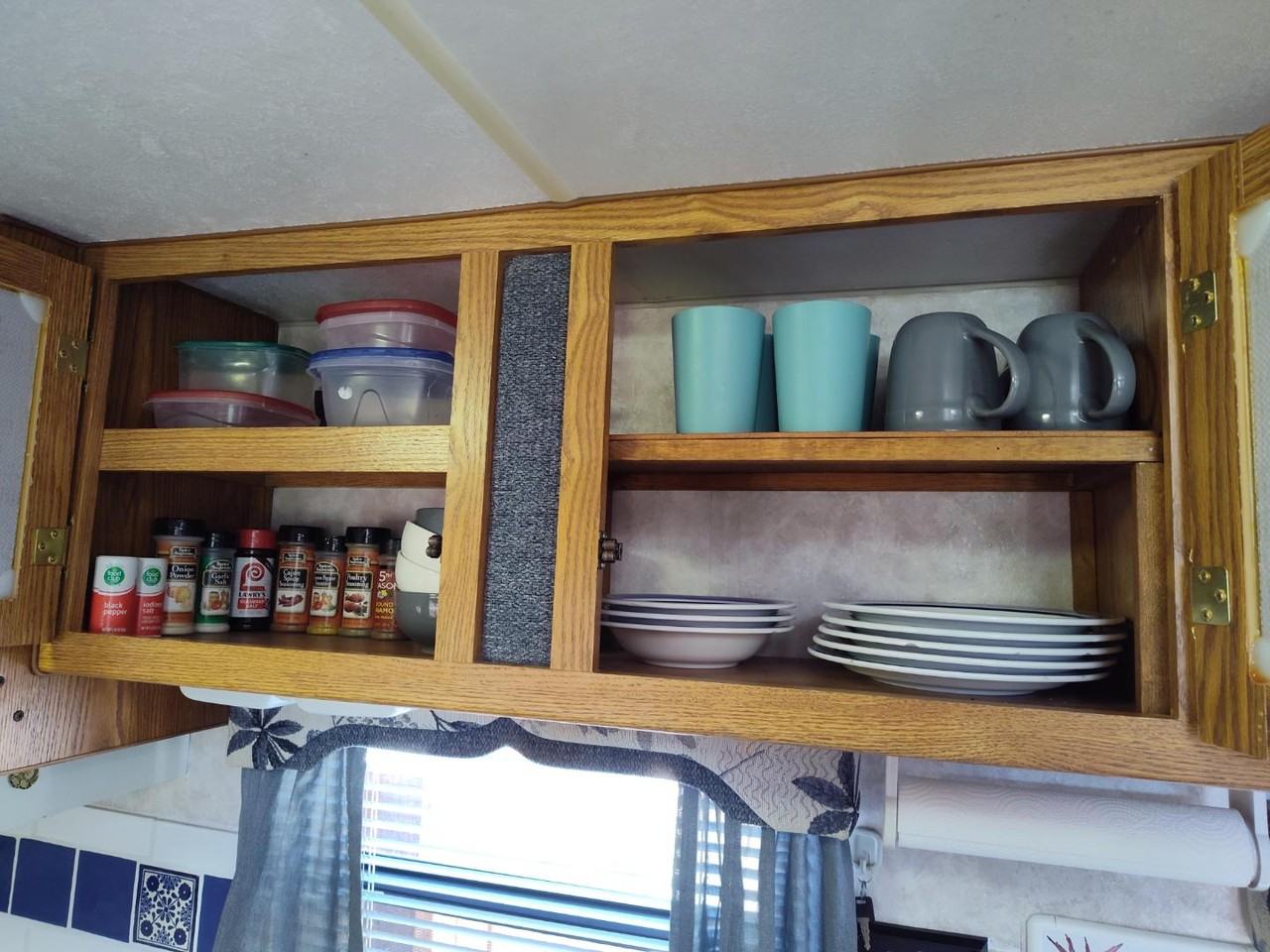 128 Riverside Dr - Photo 2 of 12