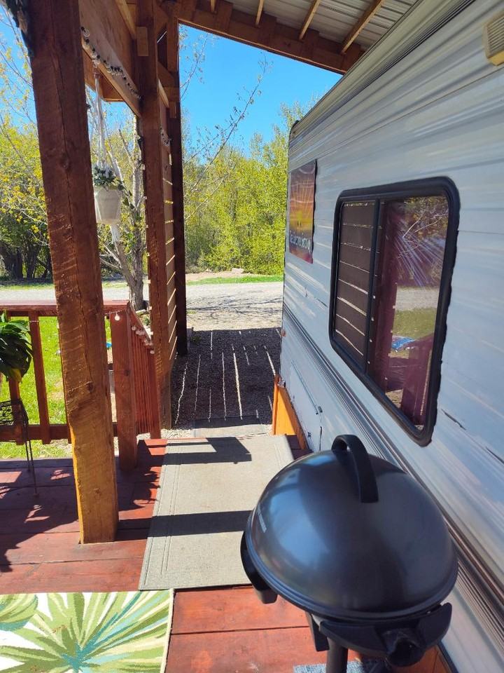 128 Riverside Dr - Photo 6 of 12