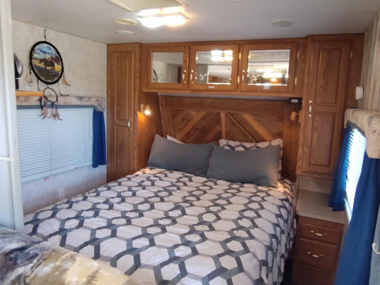 128 Riverside Dr - Photo 7 of 12