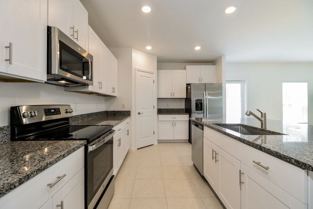 2141 Skybrooke Blvd - Photo 7 of 17