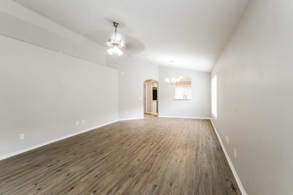 405 Pine Pointe Ct - Photo 3 of 16