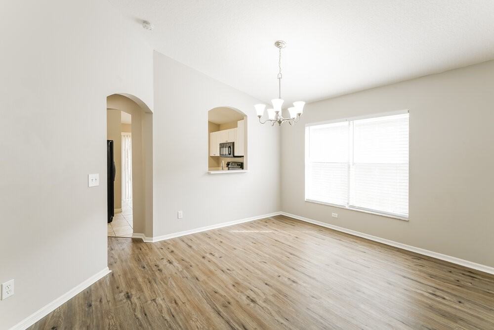 405 Pine Pointe Ct - Photo 4 of 16