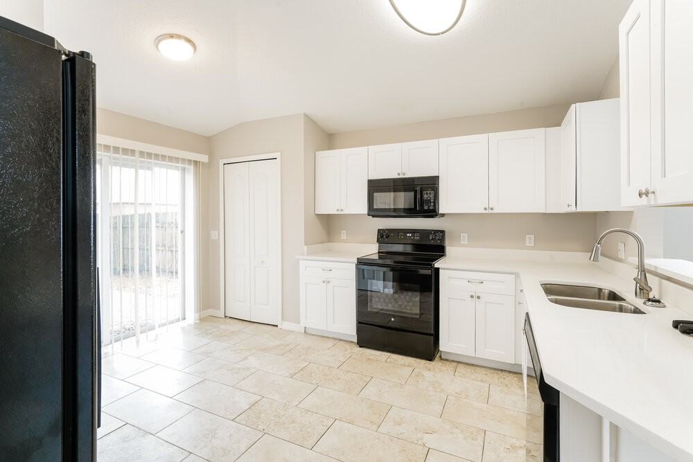 405 Pine Pointe Ct - Photo 7 of 16