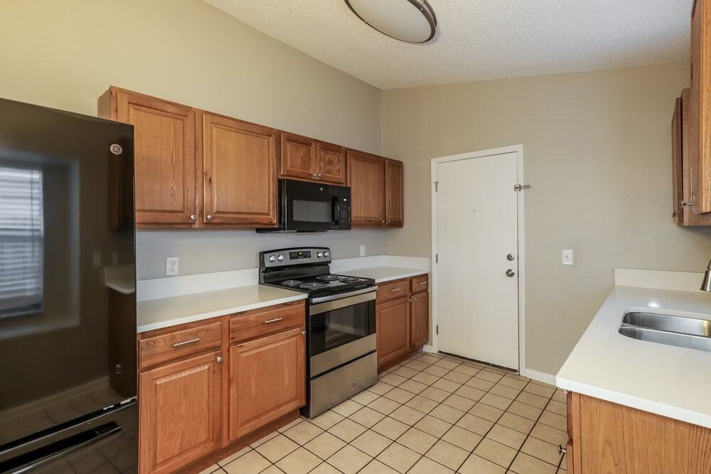 1621 Coppersmith Court - Photo 6 of 16