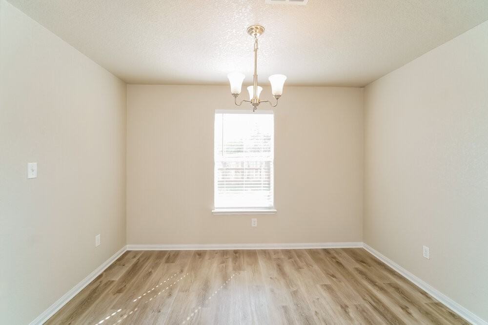 5410 Chase Cyn - Photo 7 of 17