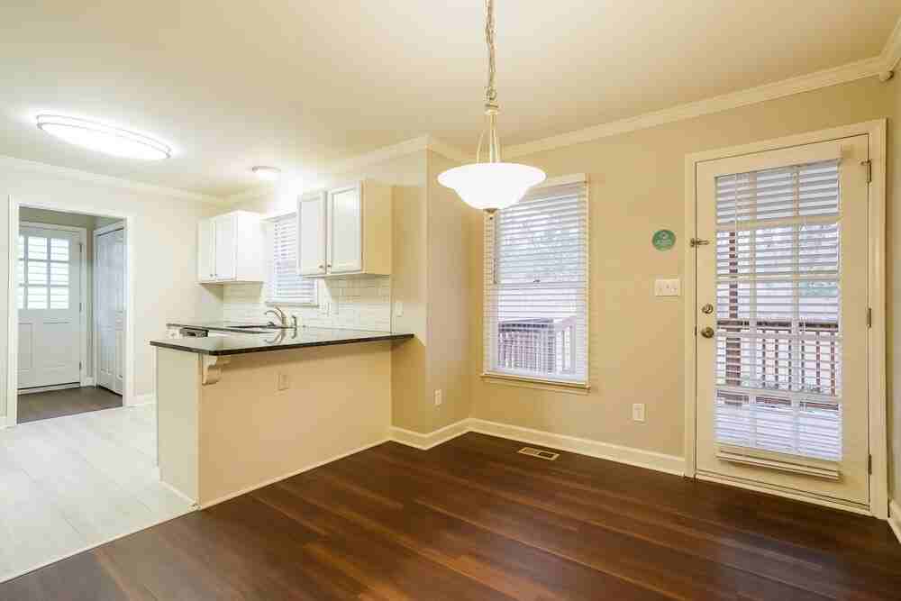 4813 Draper Rd - Photo 7 of 17