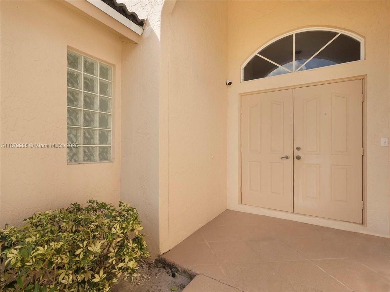 2549 Egret Lake Dr - Photo 3 of 44