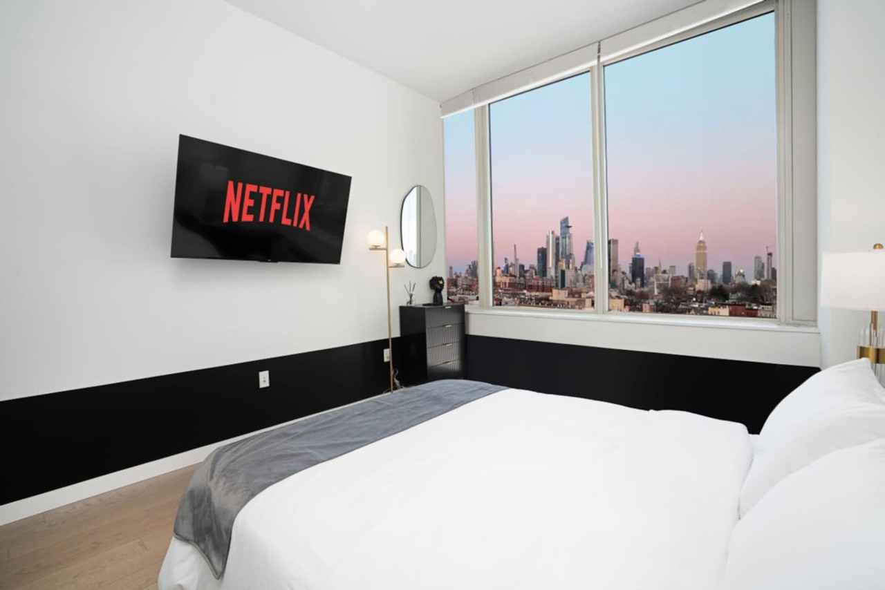 824 Monroe St #1240952P - Photo 4 of 19