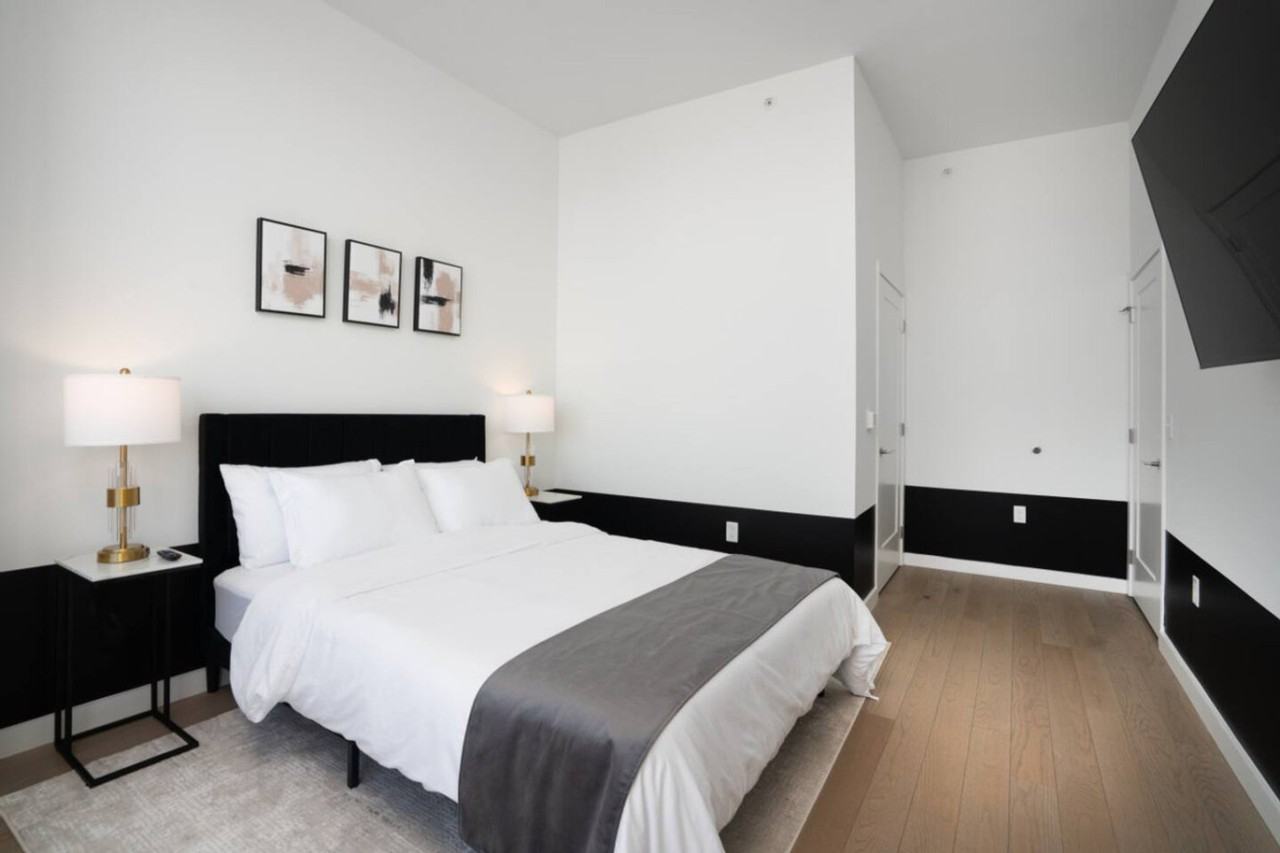 824 Monroe St #1240952P - Photo 5 of 19