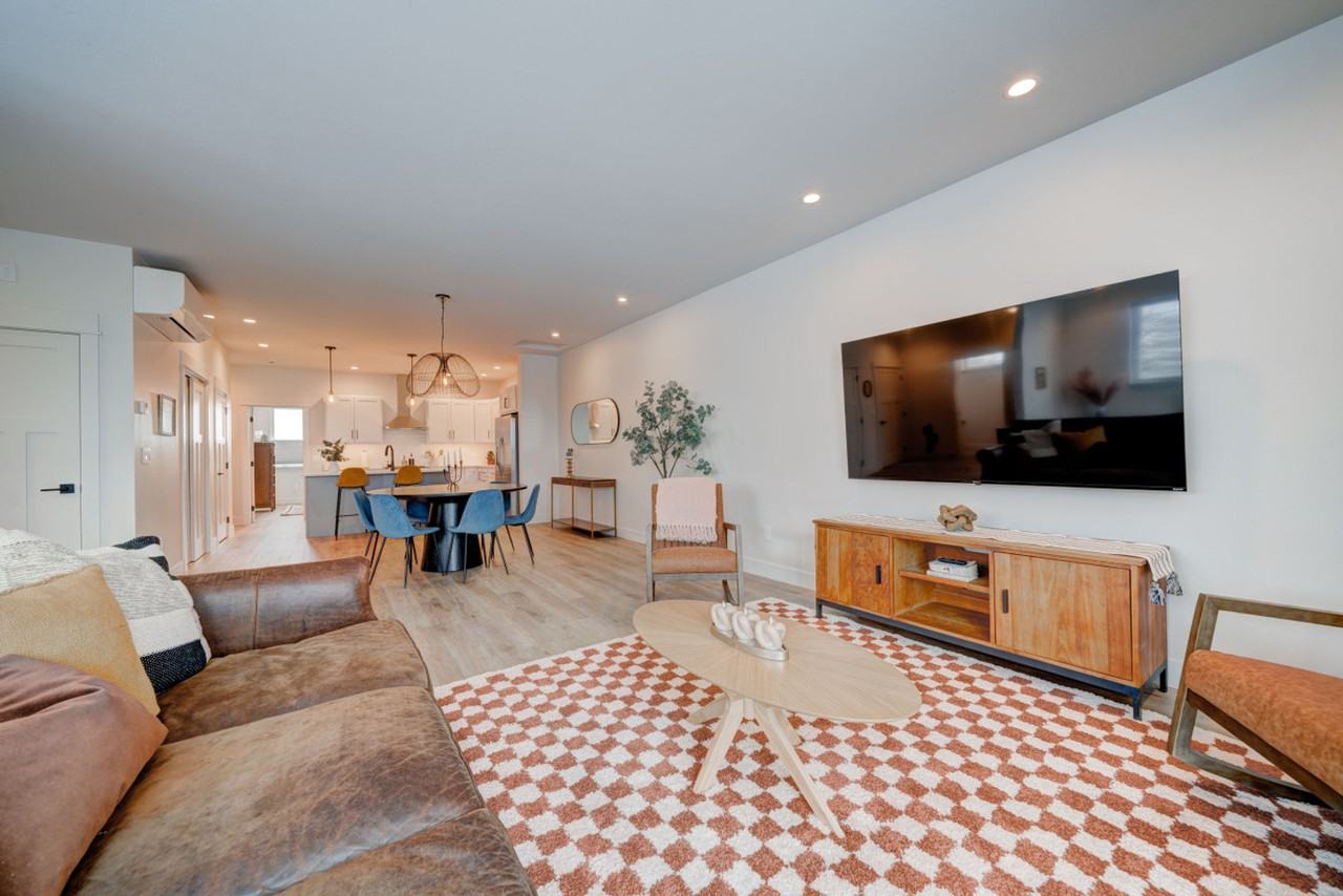 605 E Bryant St #1292391P - Photo 2 of 48