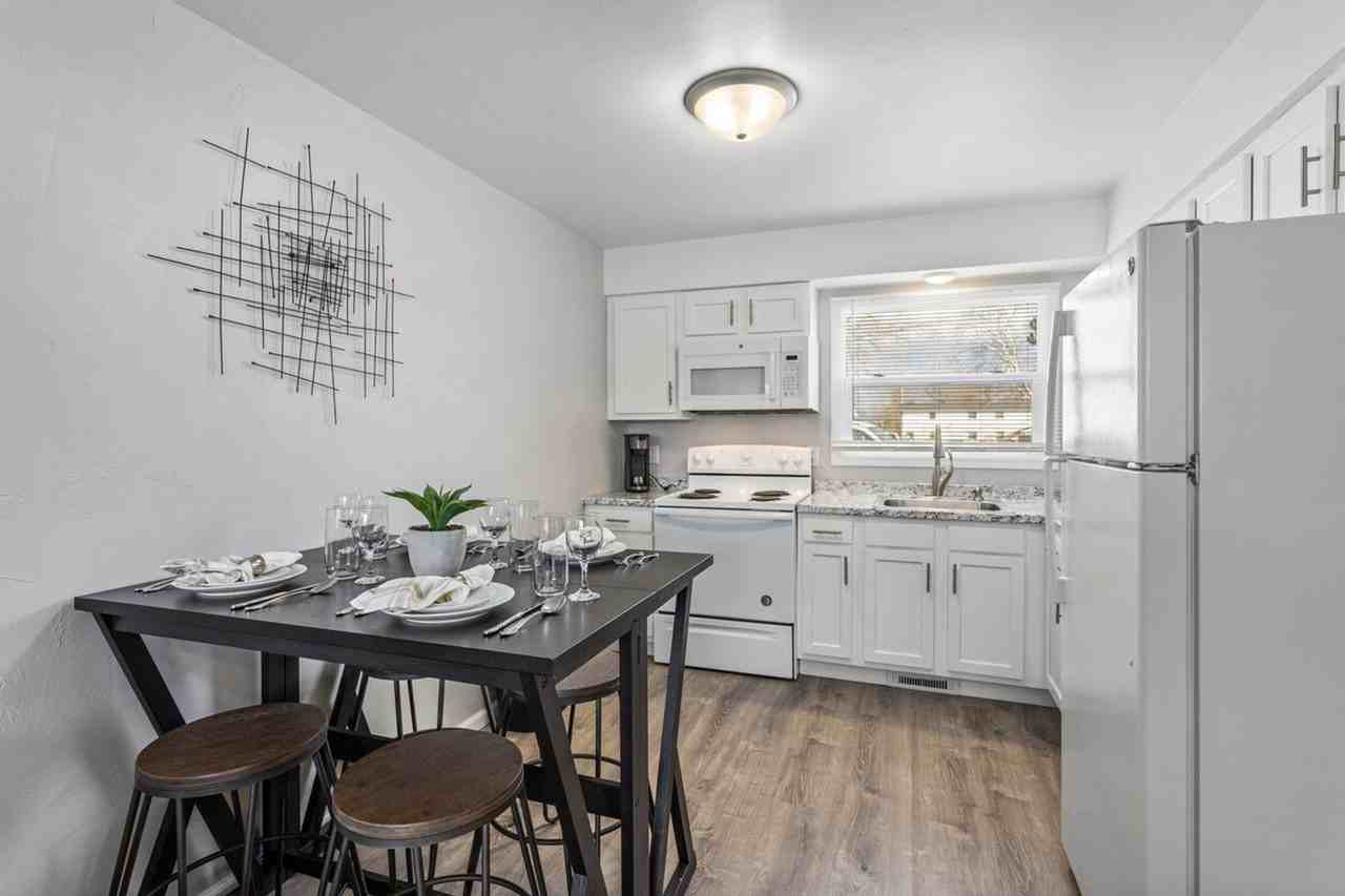 928 W Browning St #1296526P - Photo 7 of 18