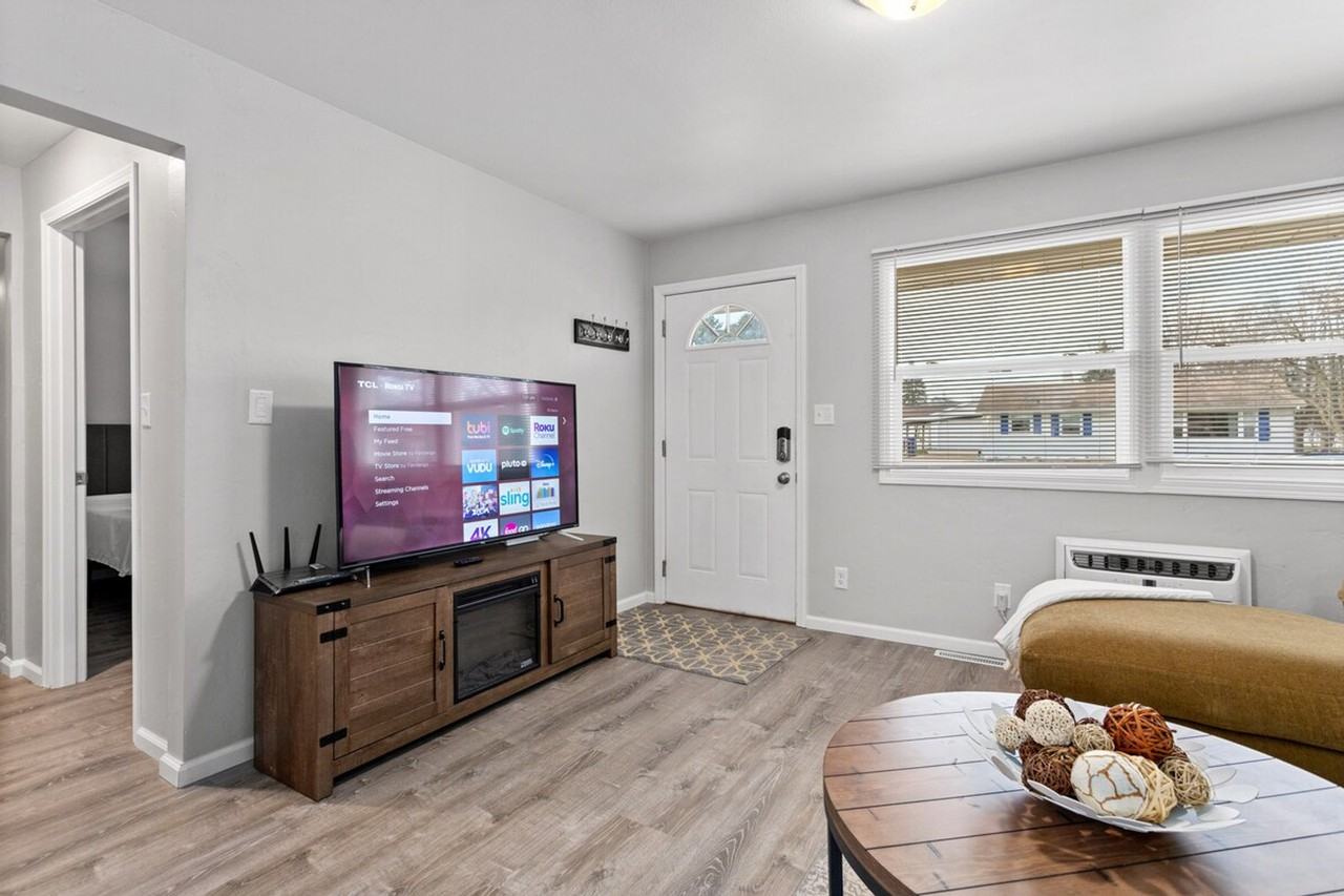 928 W Browning St #1296526P - Photo 6 of 18