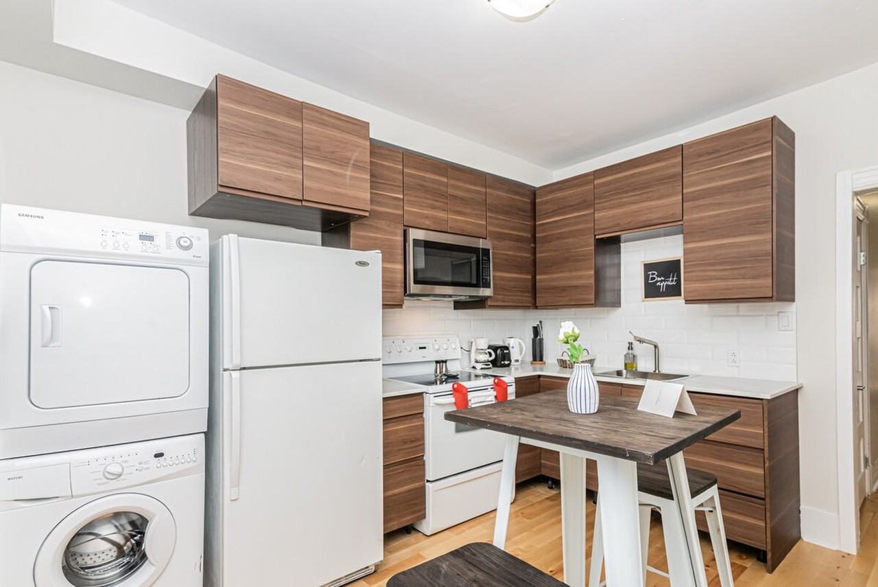 1010 Rue Saint-Philippe #1295481P - Photo 2 of 11