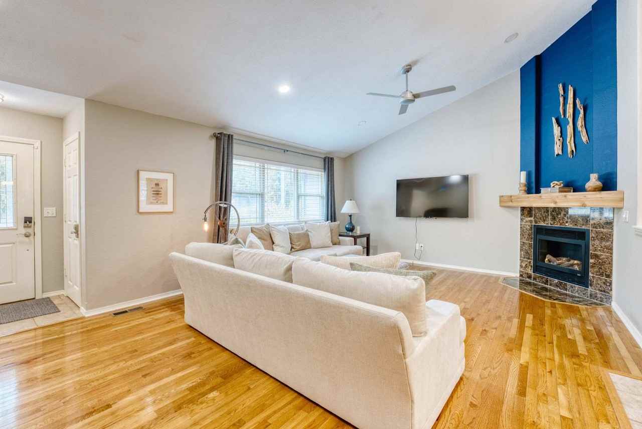 9 N Cerney Ln #1297034P - Photo 2 of 28