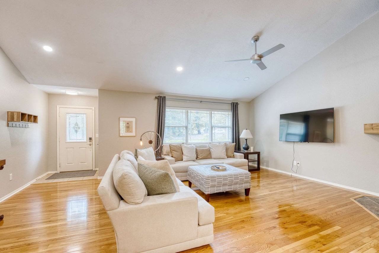 9 N Cerney Ln #1297034P - Photo 3 of 28