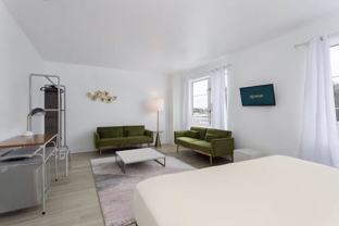 956 Washington Avenue - Photo 1 of 1