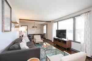 featured image of 917 Potter Ln