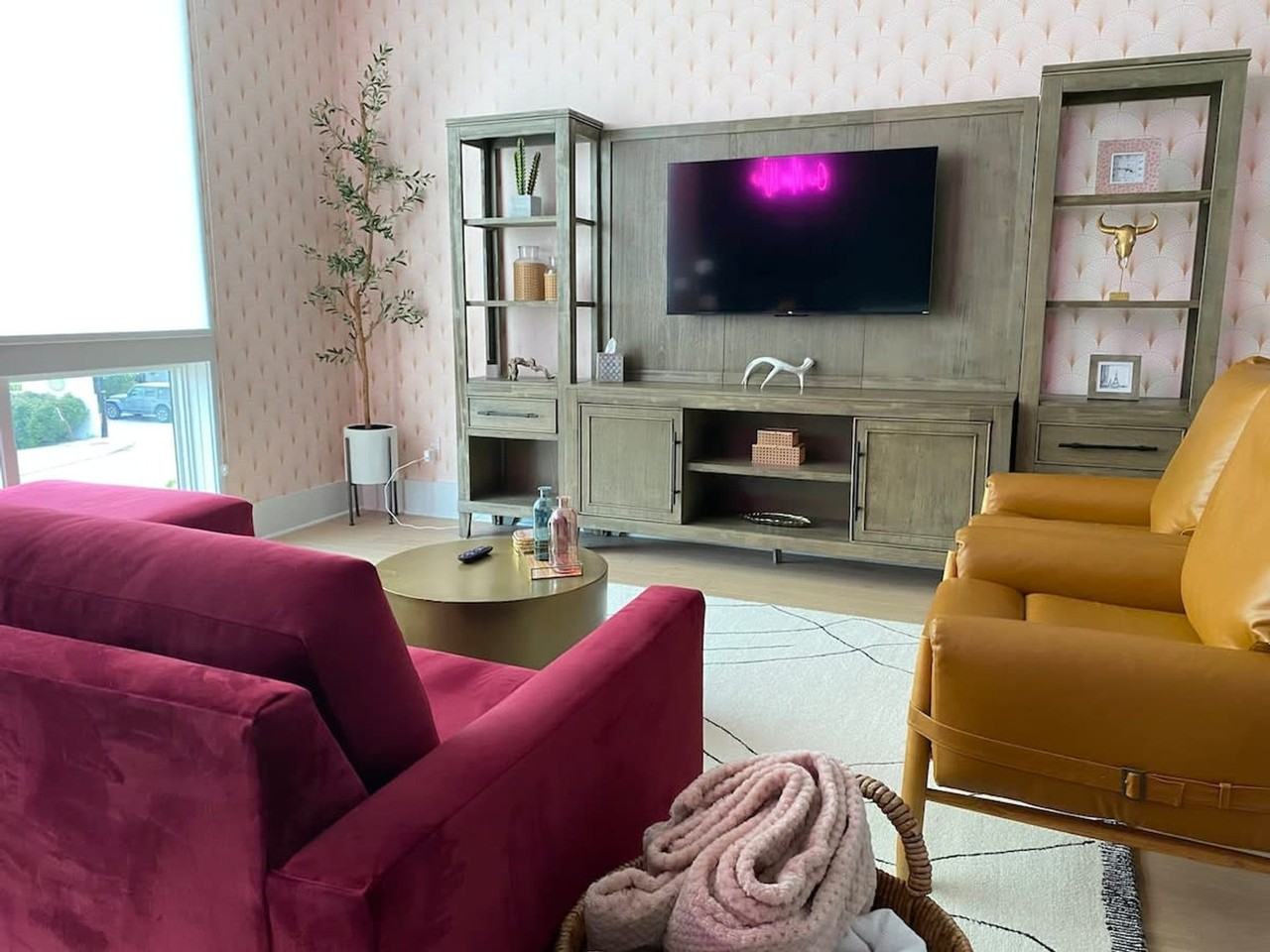 400 33rd Ave N #1302198P - Photo 3 of 39