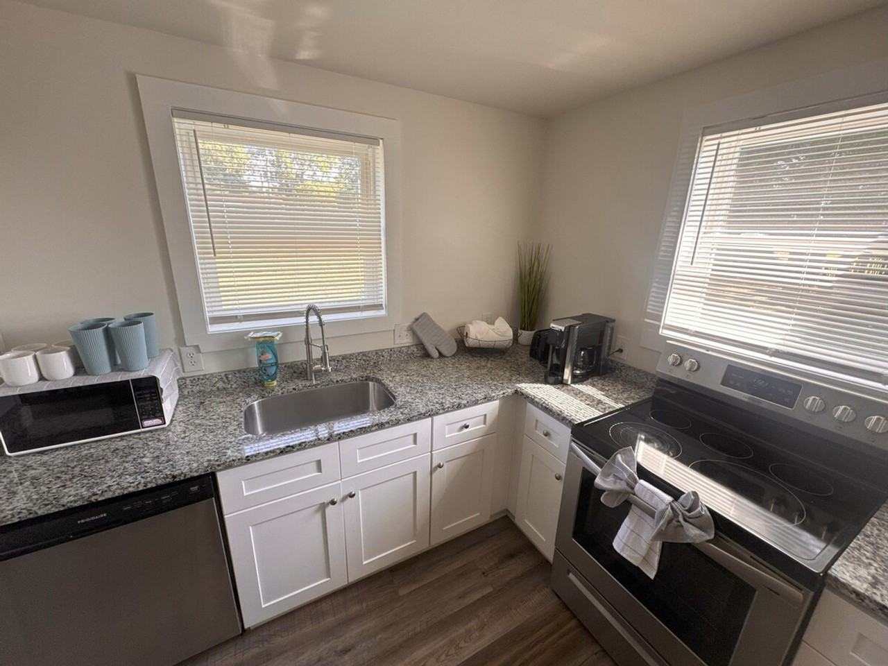 408 Cedar Lane Rd #1302531P - Photo 5 of 7