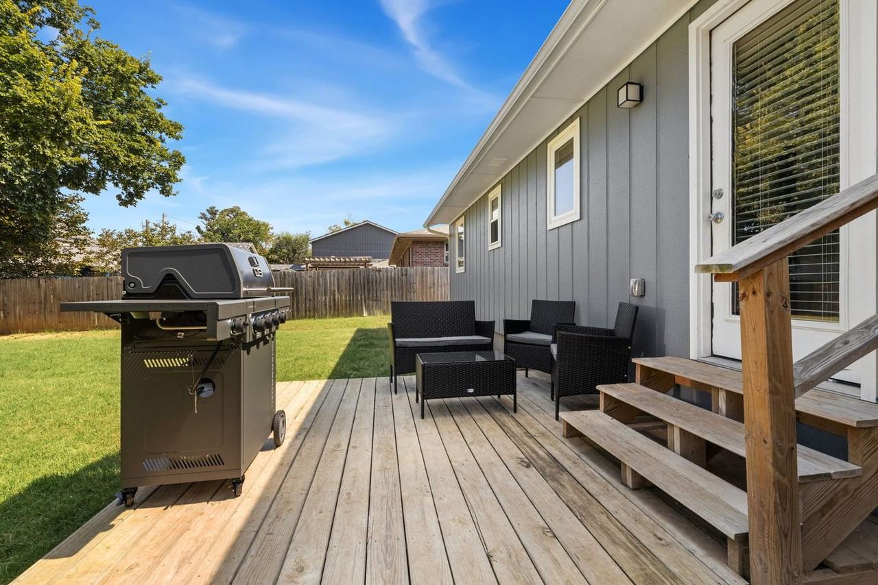 804 Sw 2nd St #1302335P - Photo 3 of 24