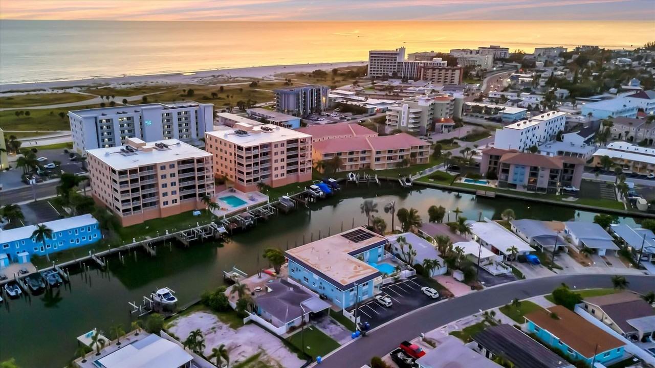 11420 1st Street East - Photo 7 of 58