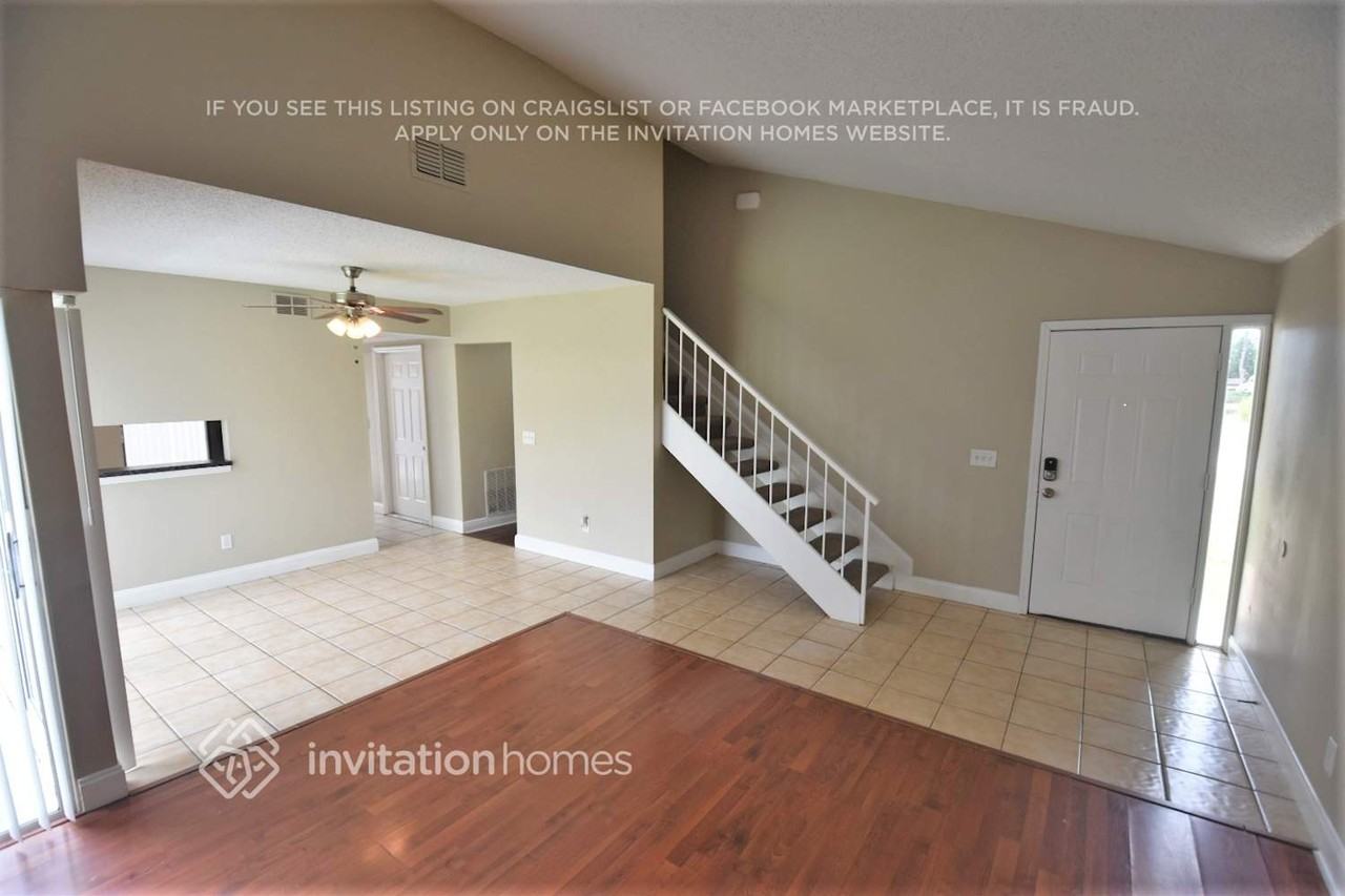 10305 Fernbrook Ln - Photo 2 of 18