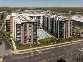 featured image of 2105 Bond St