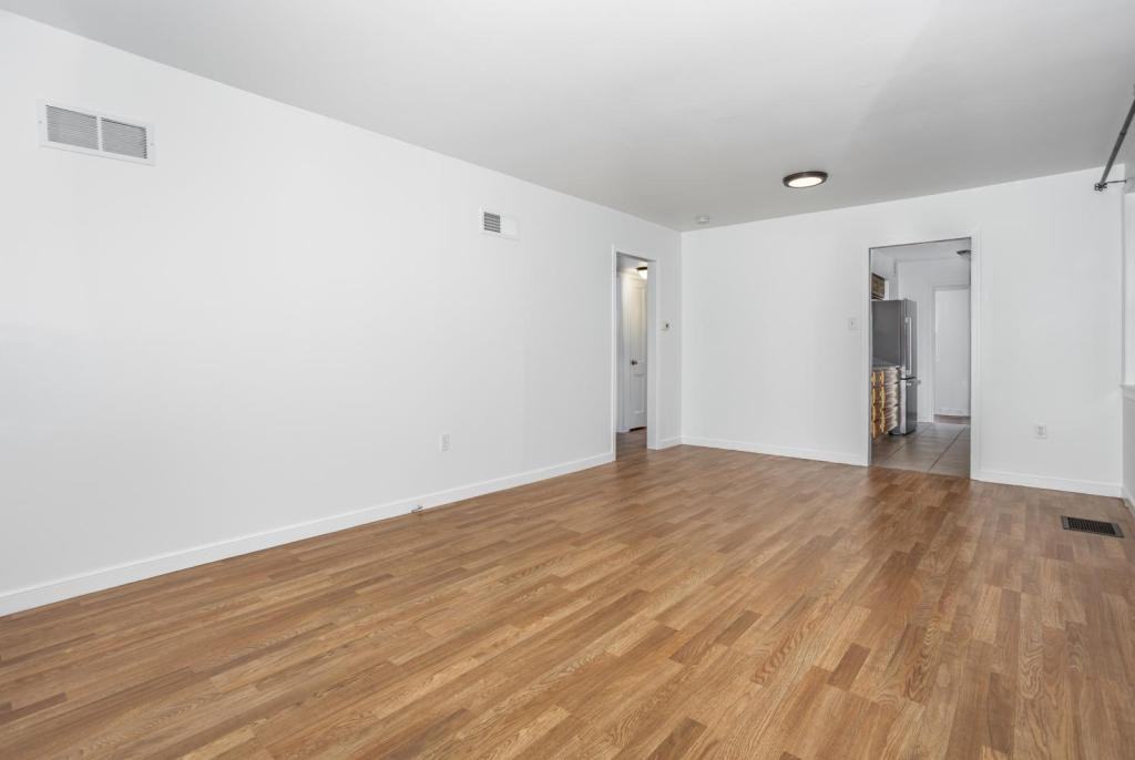 4038 Cherokee Ave - Photo 2 of 15