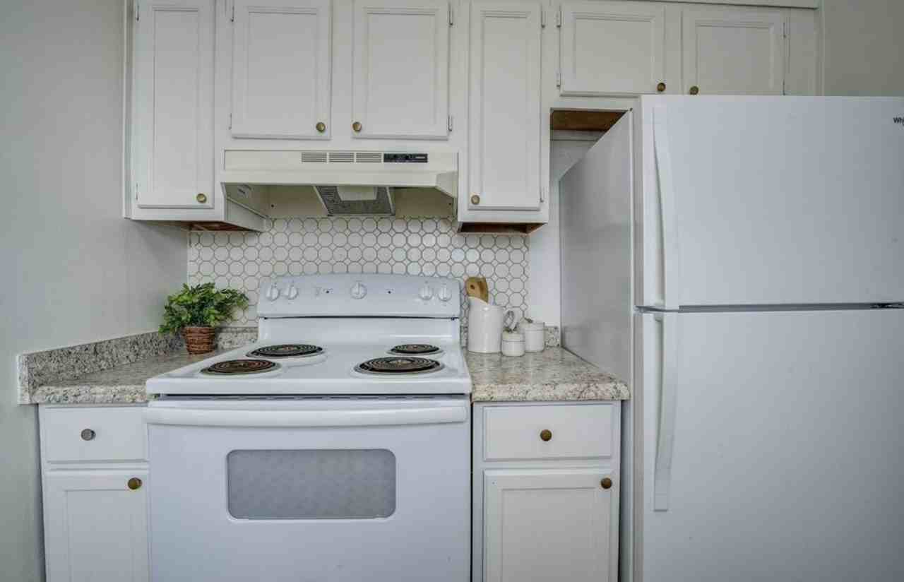 198 Mesa Ln #6-204 - Photo 5 of 17