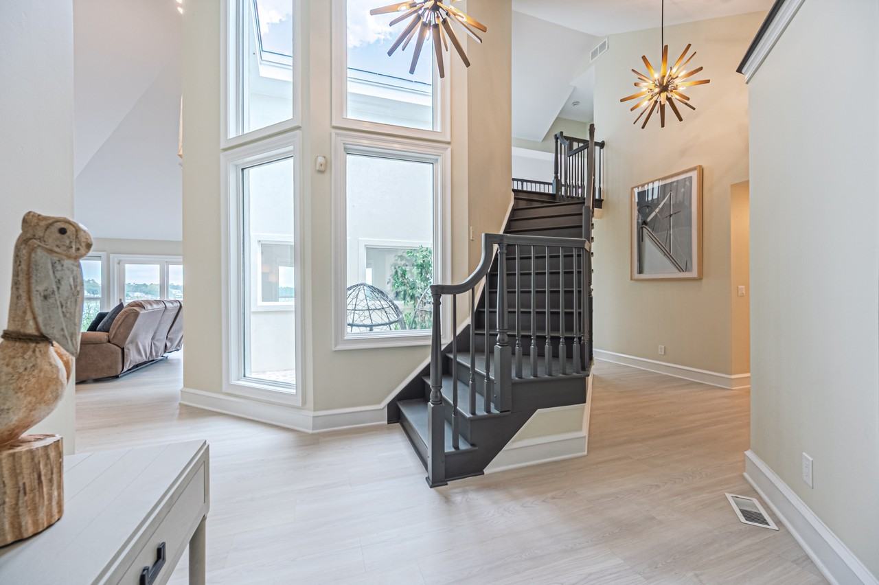 1303 Riverside Dr - Photo 5 of 26