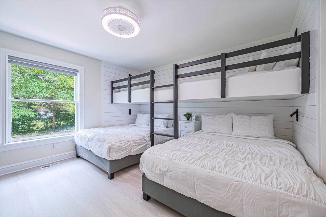 1303 Riverside Dr - Photo 6 of 26