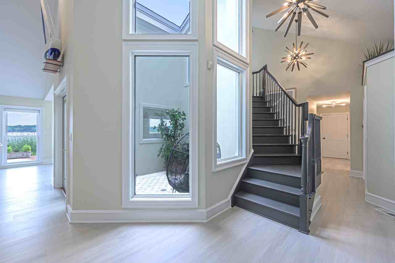 1303 Riverside Dr - Photo 7 of 26