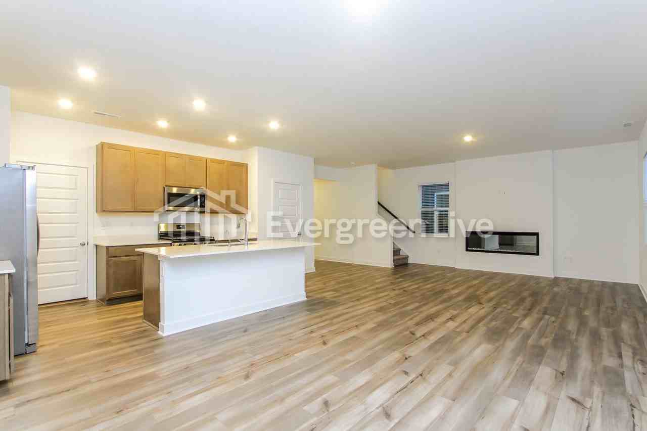 4460 Laughter Ln - Photo 5 of 16