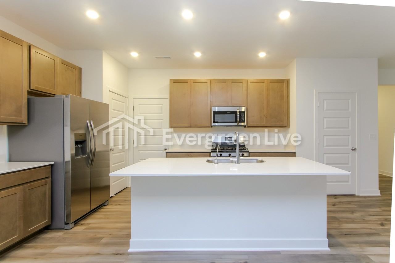 4460 Laughter Ln - Photo 6 of 16