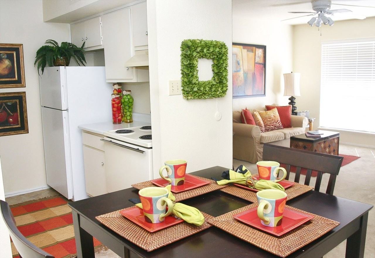 Woodhollow Apartments - Photo 5 of 5