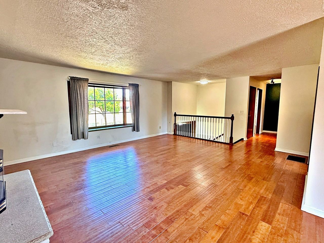 2746 Southeast 73rd Avenue - Photo 2 of 50