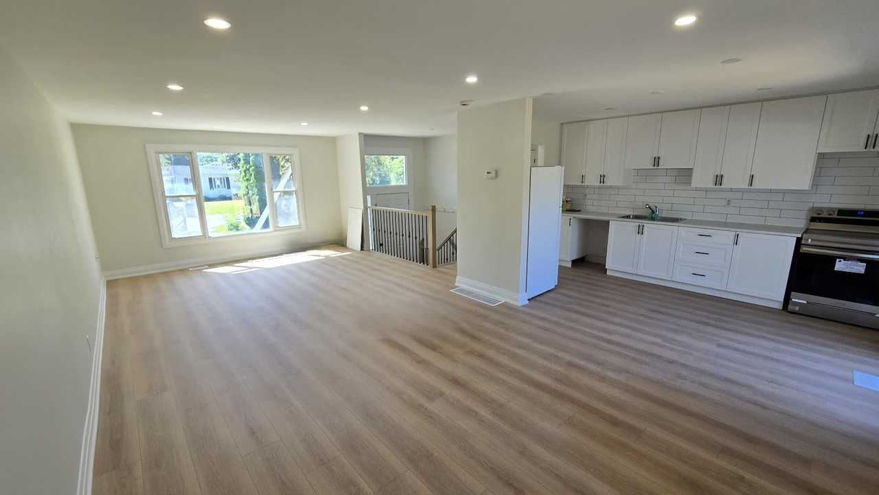 698 Burton Drive - Photo 4 of 29