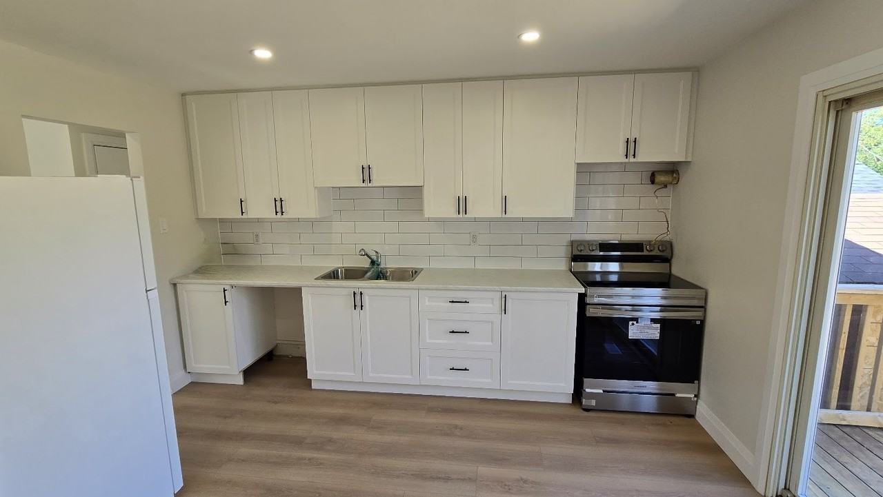 698 Burton Drive - Photo 7 of 29