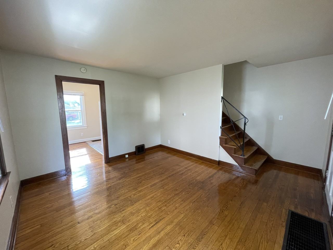 1598 Ashland Avenue - Photo 2 of 15