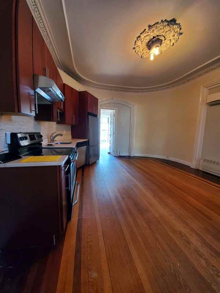 296 Benefit Street #1R - Photo 3 of 8