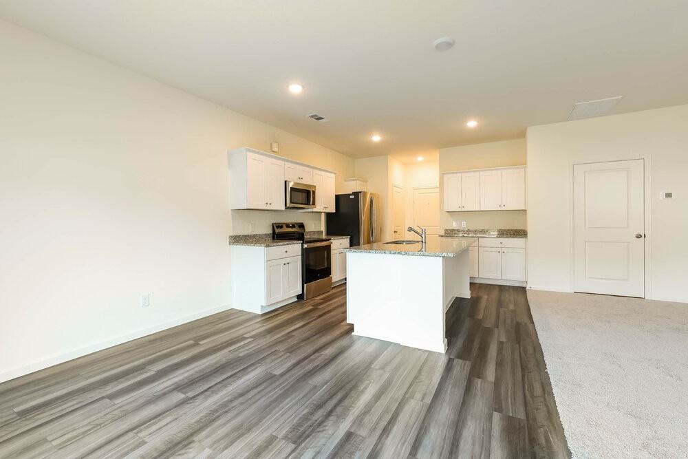 6163 Emperor Pines Trl - Photo 6 of 17