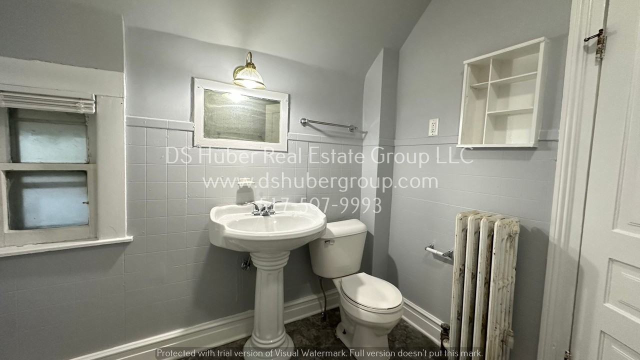 SEYMOUR & - Photo 6 of 16